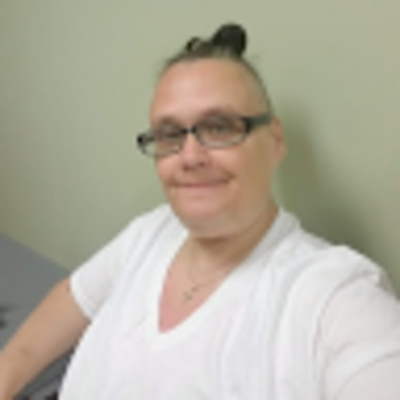Meet your Posher, Andrea - Picture 1 of 1